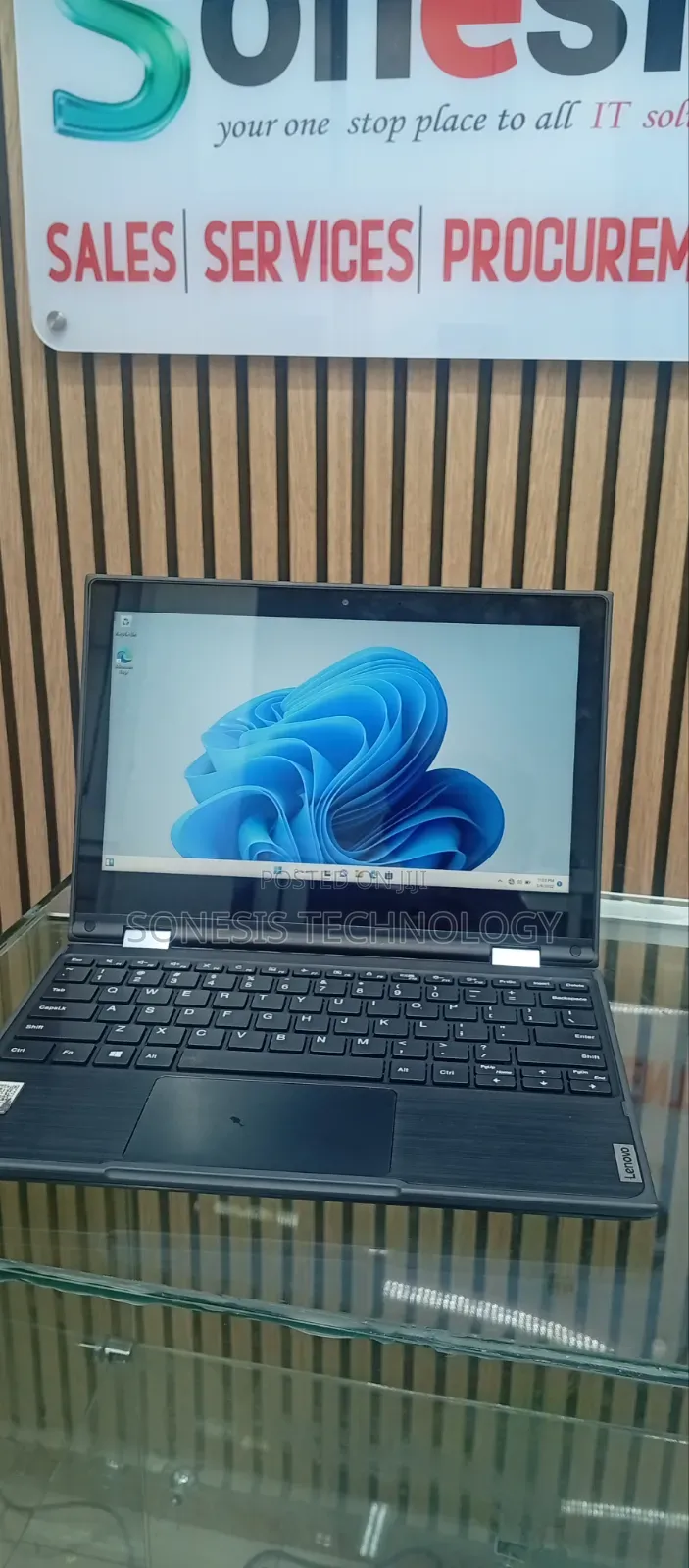 Laptop Lenovo 300e 4GB AMD SSD 60GB