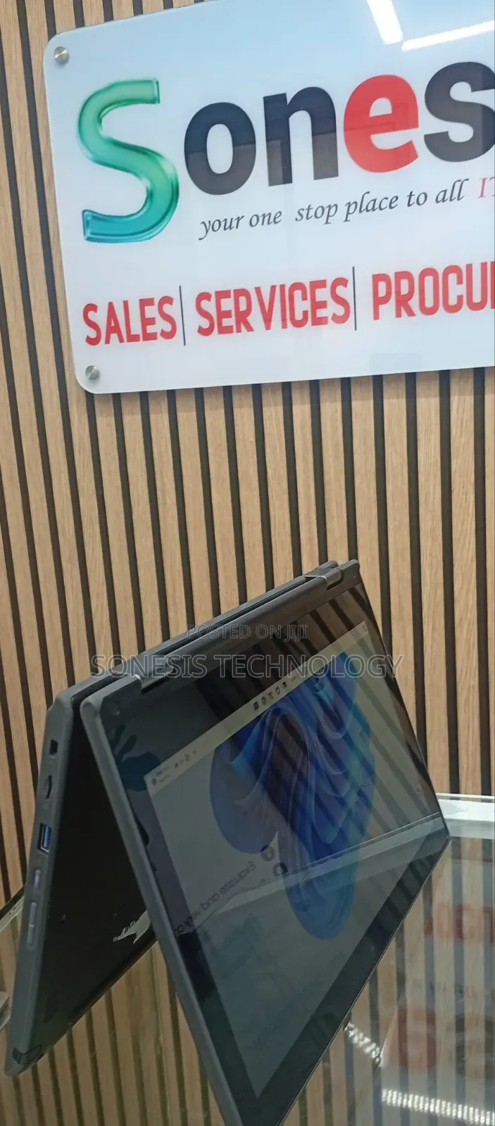Laptop Lenovo 300e 4GB AMD SSD 60GB