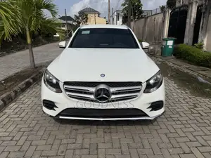 Mercedes-Benz GLC-Class 2019 White