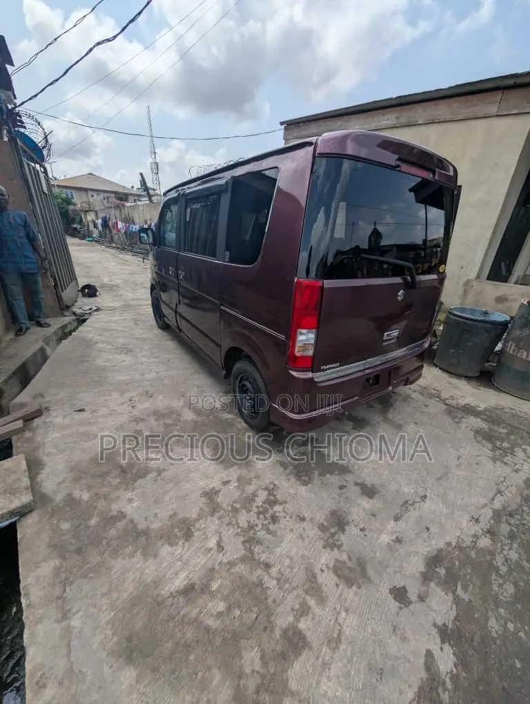 Suzuki APV Minibus 2015
