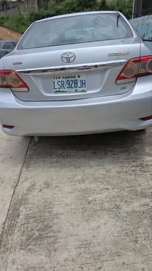 Toyota Corolla 2012 Silver