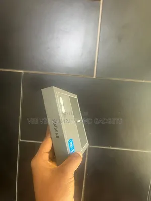 New Samsung Galaxy Fold 512 GB Black