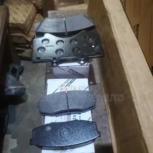 Front and Back Brake Pad of Toyota Landcruiser and Lx570 2010 to 2018
