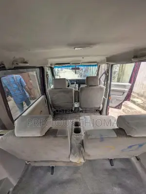 Suzuki APV Minibus 2015