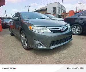 Toyota Camry XLE 4dr Sedan (2.5L 4cyl 6A) 2014 Green