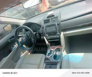 Toyota Camry XLE 4dr Sedan (2.5L 4cyl 6A) 2014 Green