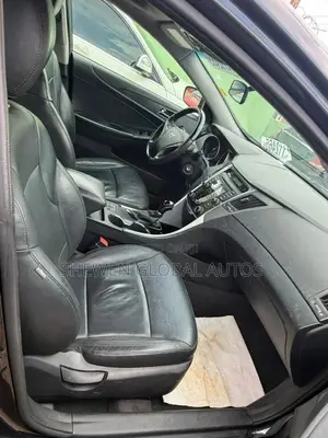 Hyundai Sonata GLS Sedan FWD (2.4L 4cyl 6A) 2012 Gray