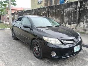 Toyota Corolla 2010 Black
