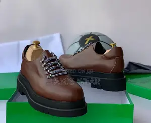 Luxury Bottega Venneta Cooperate Shoe for Men