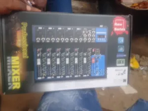 F 7 Channel Mixer Yamaha
