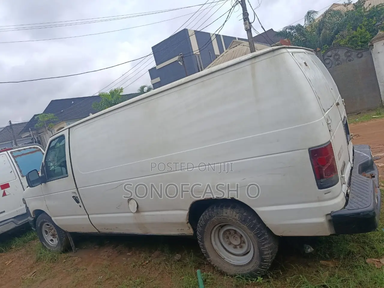Ford E250 2010 White