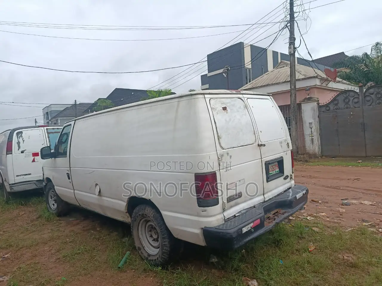 Ford E250 2010 White