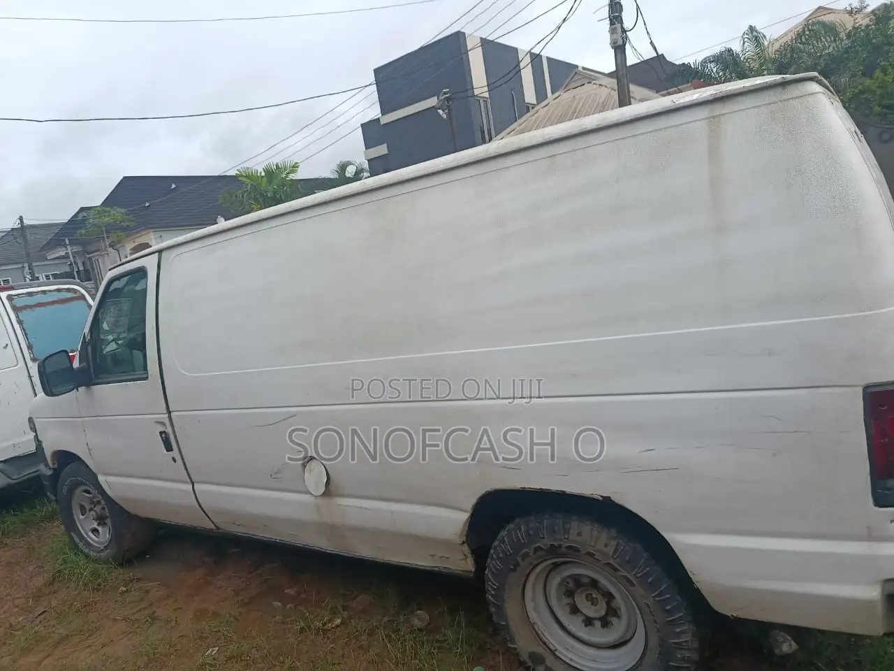 Ford E250 2010 White