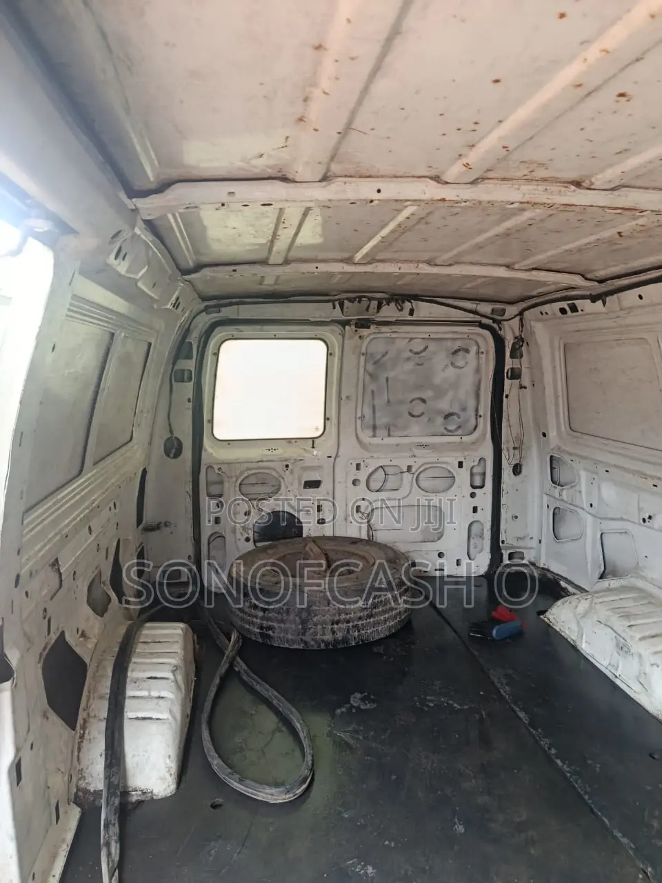 Ford E250 2010 White