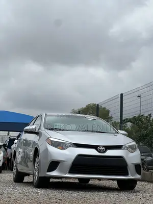 Toyota Corolla LE Plus 4dr Sedan (1.8L 4cyl CVT) 2014 Silver