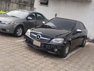 Mercedes-Benz C300 2010 Black