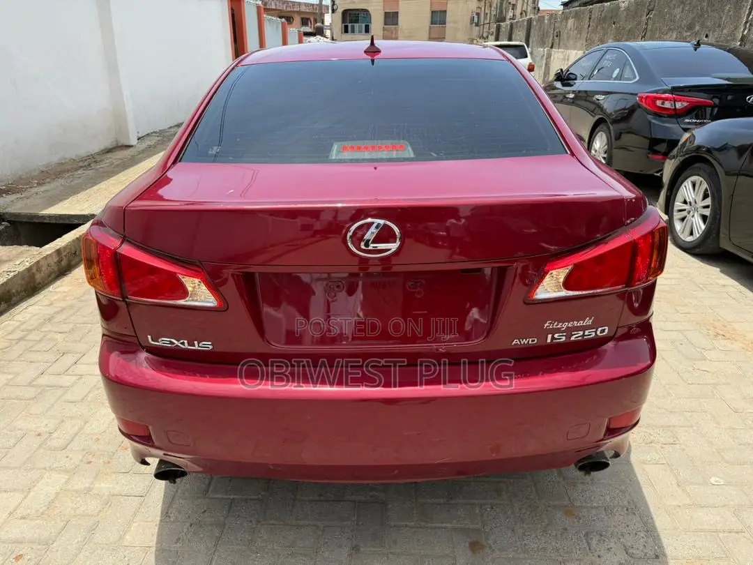 Lexus IS 2010 Red