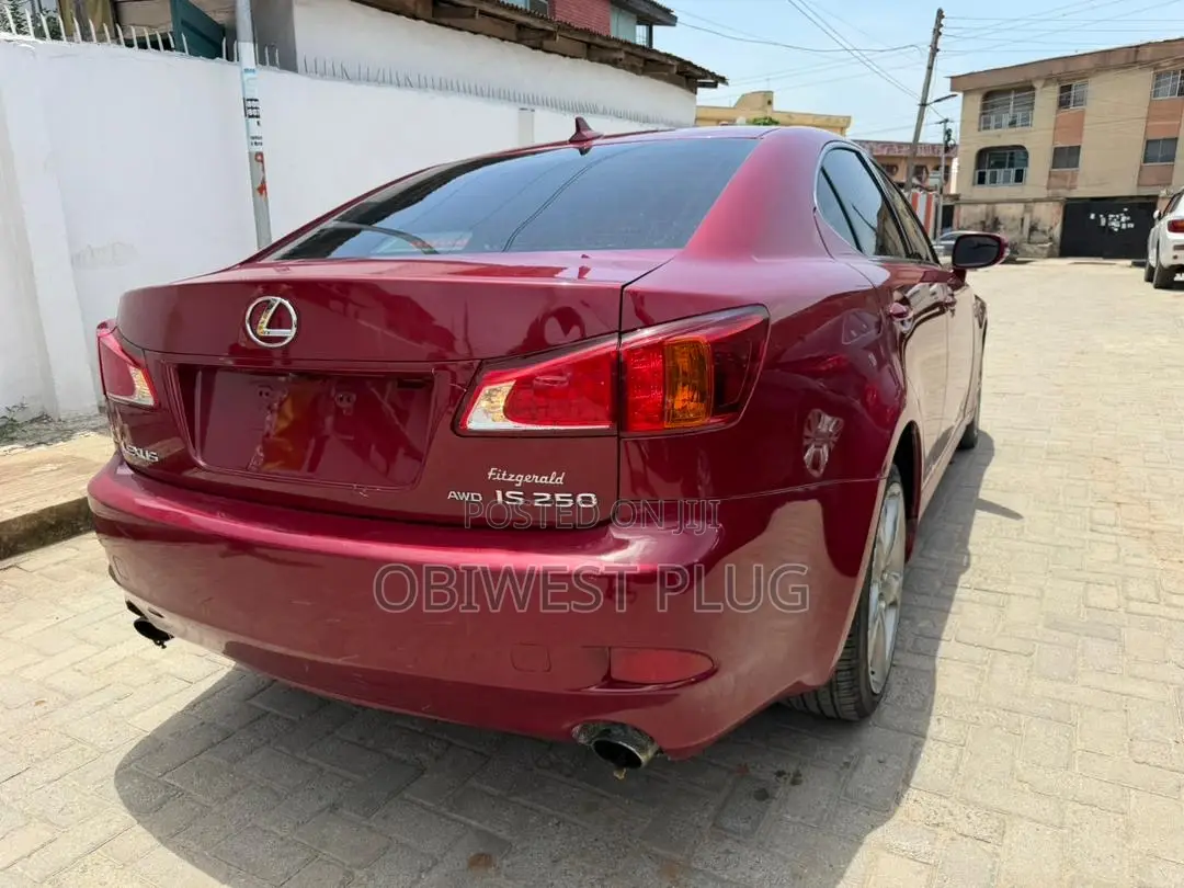 Lexus IS 2010 Red