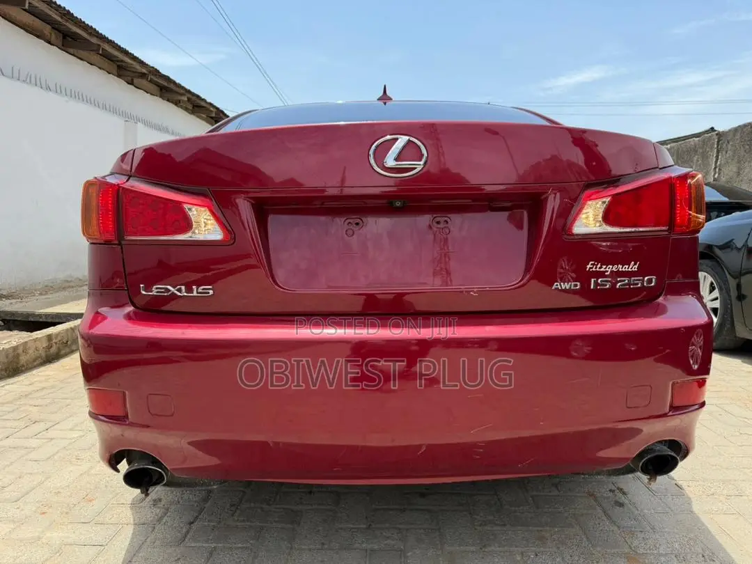 Lexus IS 2010 Red