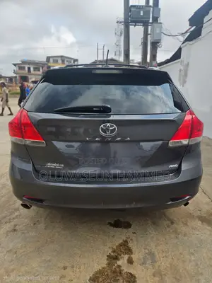 Toyota Venza 2010 Gray