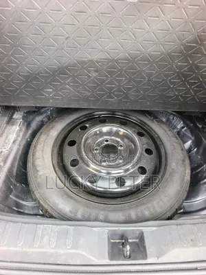 Toyota RAV4 XLE 2021 Gray