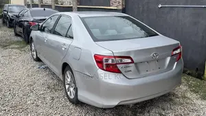Toyota Camry LE 4dr Sedan (2.5L 4cyl 6A) 2014 Silver
