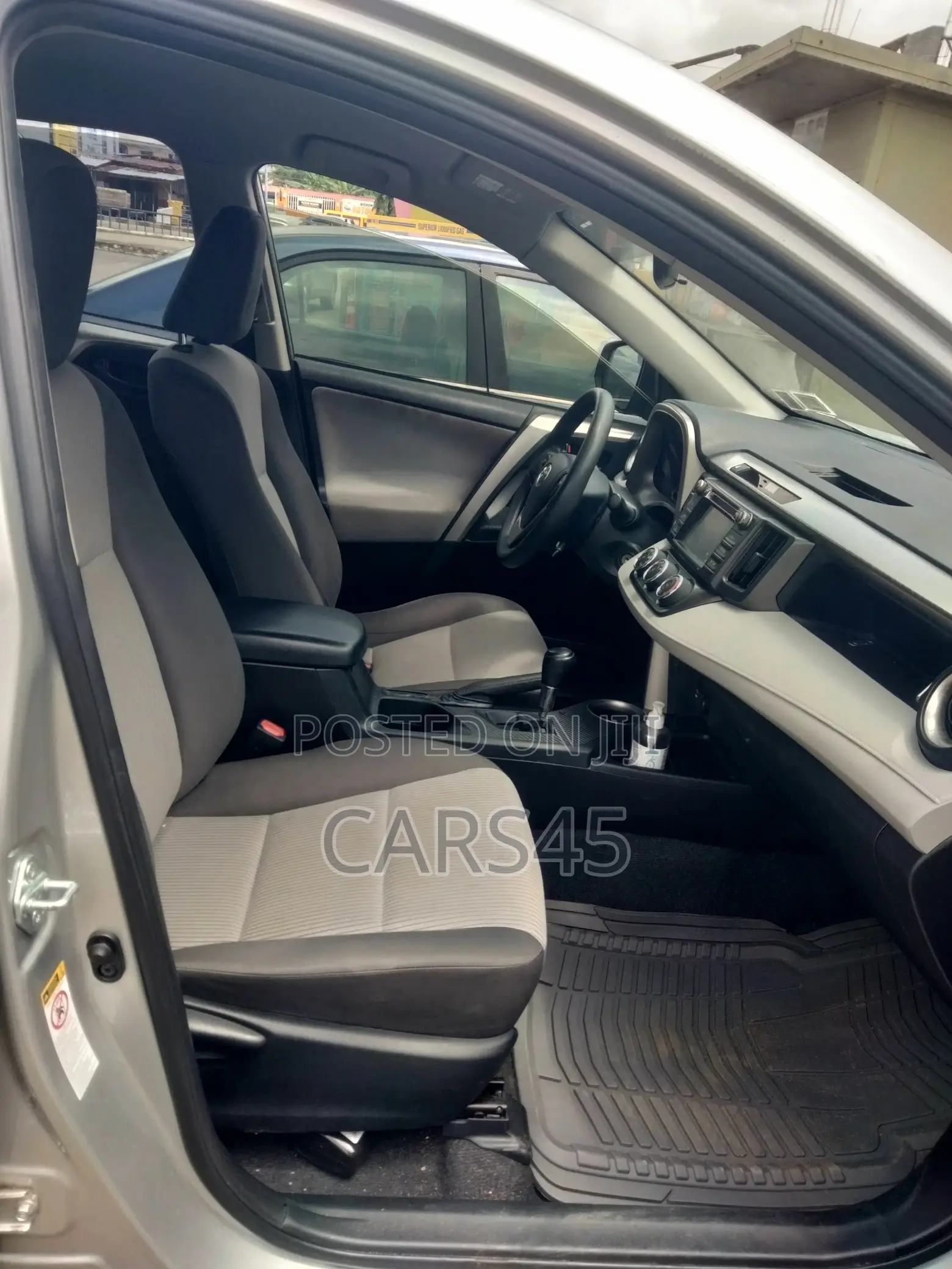 Toyota RAV4 2015 Silver
