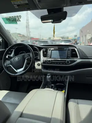 Toyota Highlander Limited 4x4 V6 (3.5L 6cyl 8A) 2018 Silver