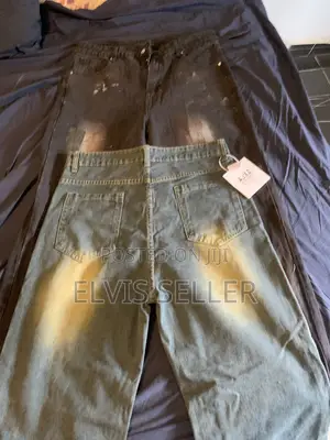 Clean Baggy Jeans