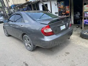 Toyota Camry SE V6 4dr Sedan (3.3L 6cyl 5A) 2004 Gray