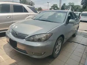 Toyota Camry 2005 Silver