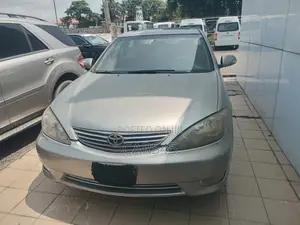Toyota Camry 2005 Silver