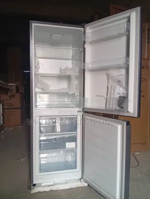 New Original >Hisense 225 Litre Two Door Fridge With Bottom Freezer