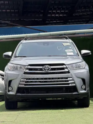 Toyota Highlander XLE 2019 Silver