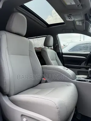 Toyota Highlander XLE 2019 Silver