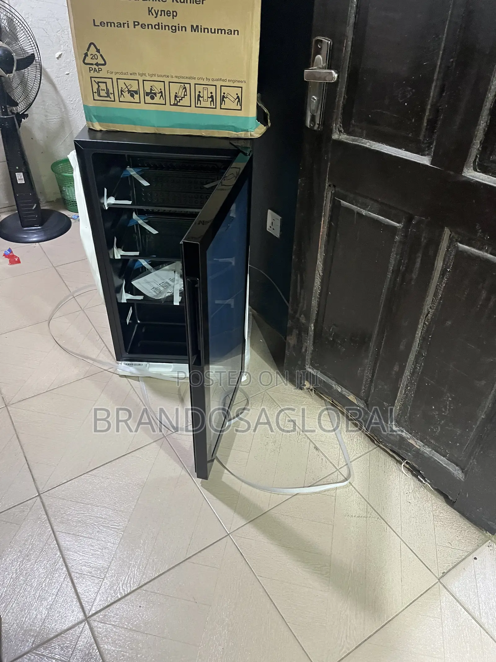 Hisense 91L Beverage Refrigerator JC-94