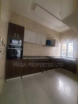 1bdrm Shared Apartment in Orchid, Ikota for rent