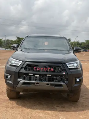 Toyota Hilux 2024 Black