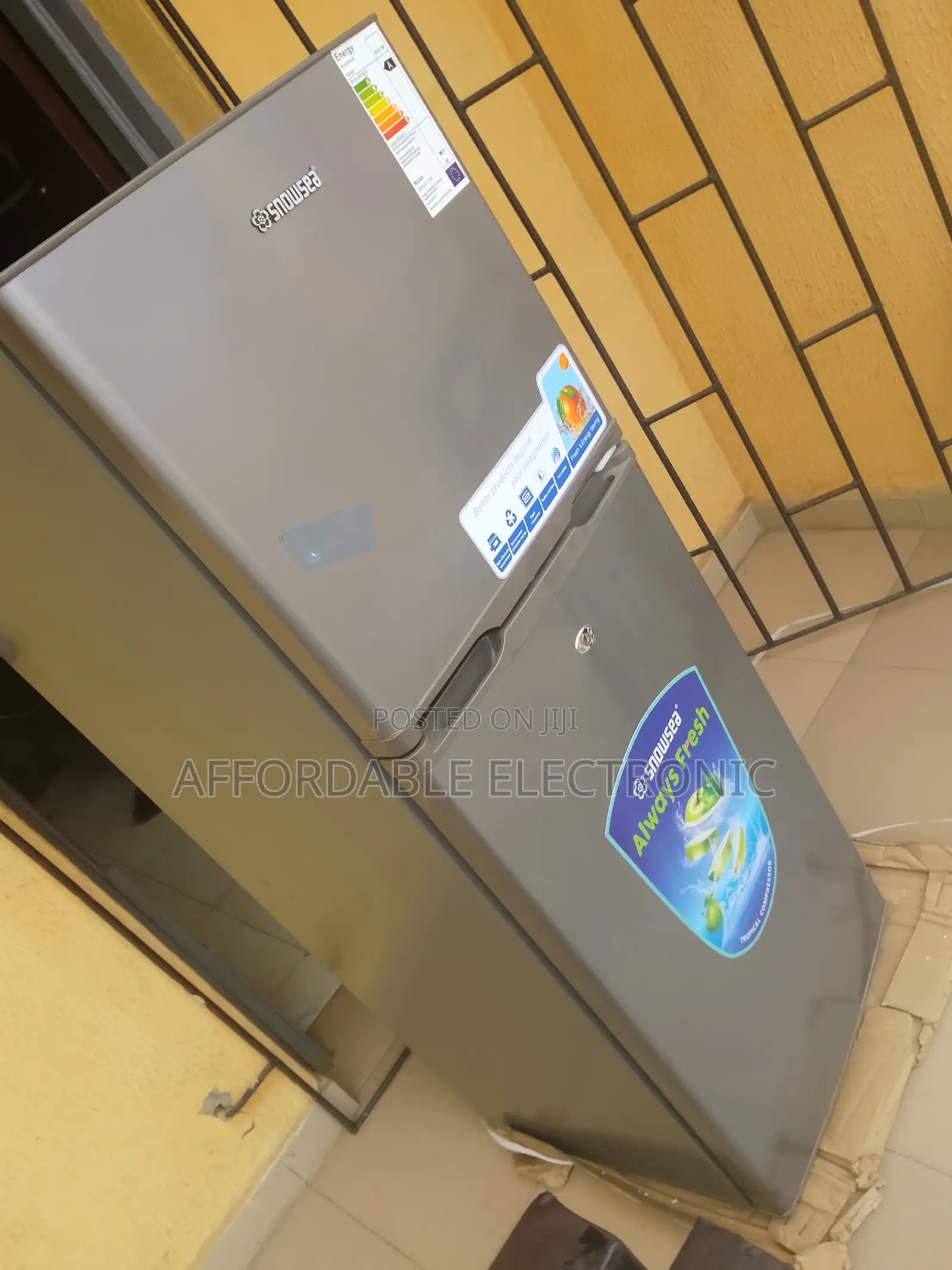 Snowsea Bcd198 150 Litre Refrigerator With Spacious Storage