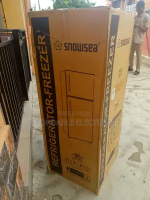 Snowsea Bcd198 150 Litre Refrigerator With Spacious Storage