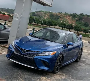 Toyota Camry 2019 Blue