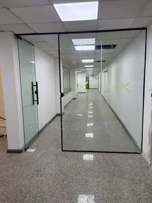 Staircase With 10mm Tampered Glass