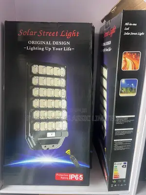 Cmontmax 1000w All in One Solar Street Light
