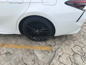 Toyota Camry 2021 White