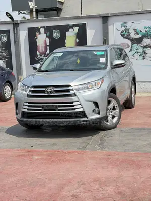 Toyota Highlander Limited 4x2 V6 (3.5L 6cyl 8A) 2018 Silver