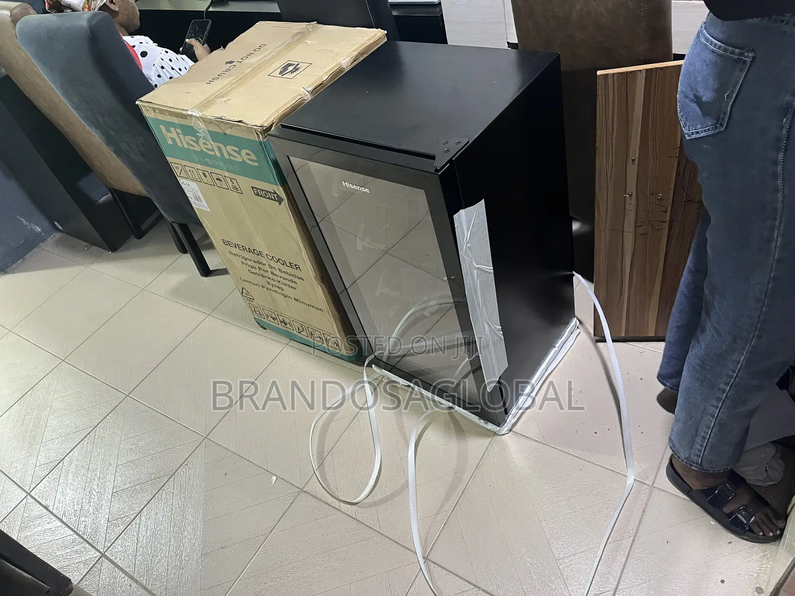 Hisense JC-94 Compact Beverage Chiller Original