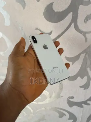 Apple iPhone XS 64 GB White