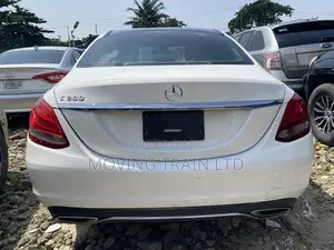 Mercedes-Benz C300 Base 4Matic Sedan AWD (2.0L 4cyl 7A) 2016 White