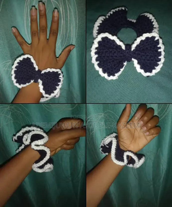 Crochet Bow Scrunchie