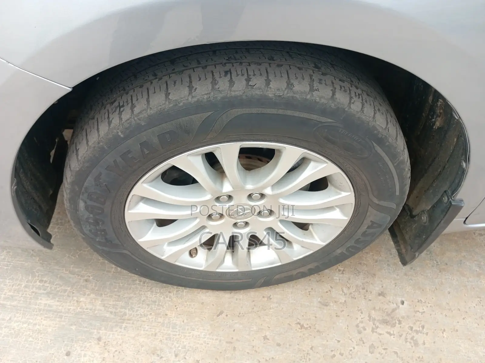 Toyota Sienna 2011 Silver